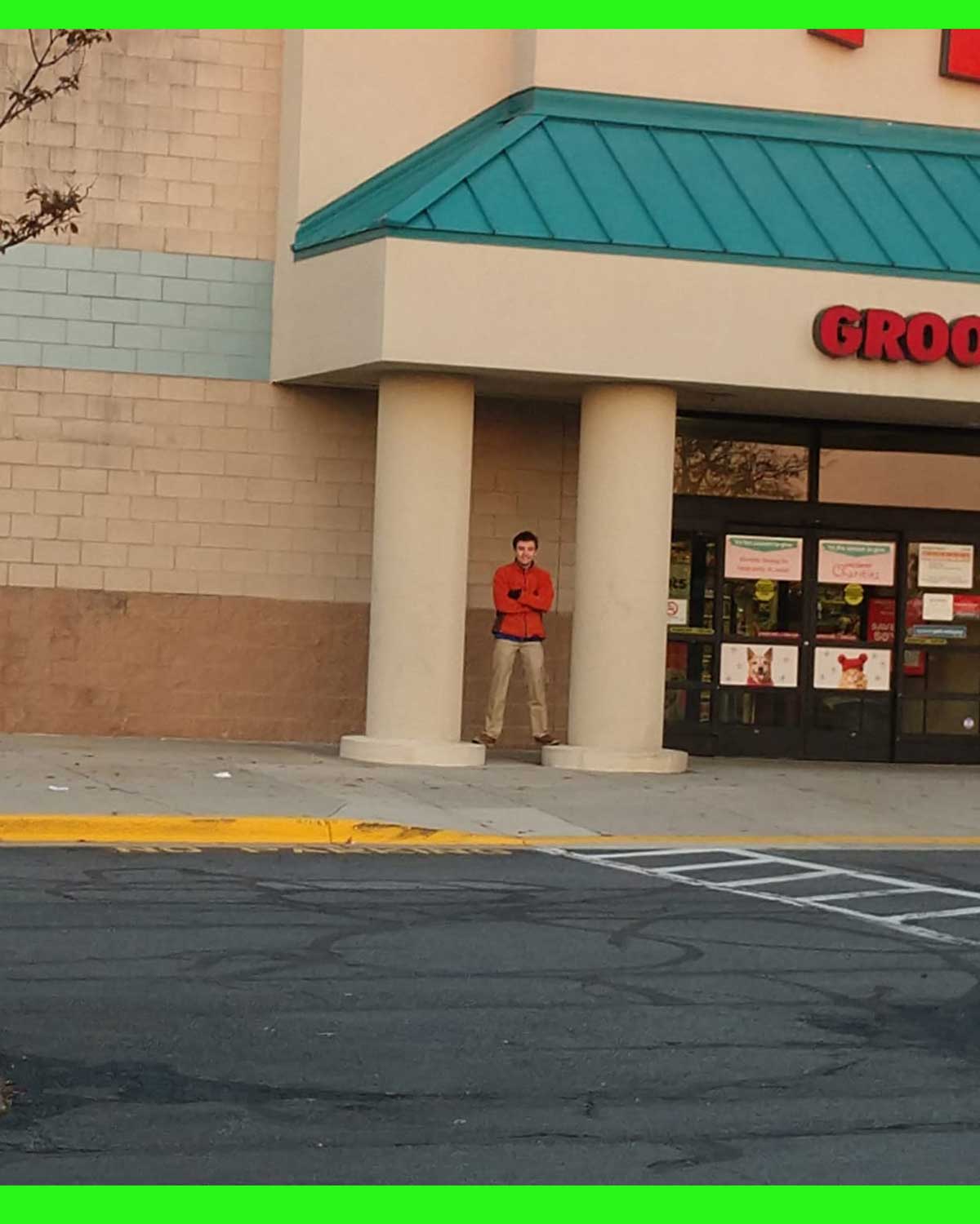 employee at petsmart